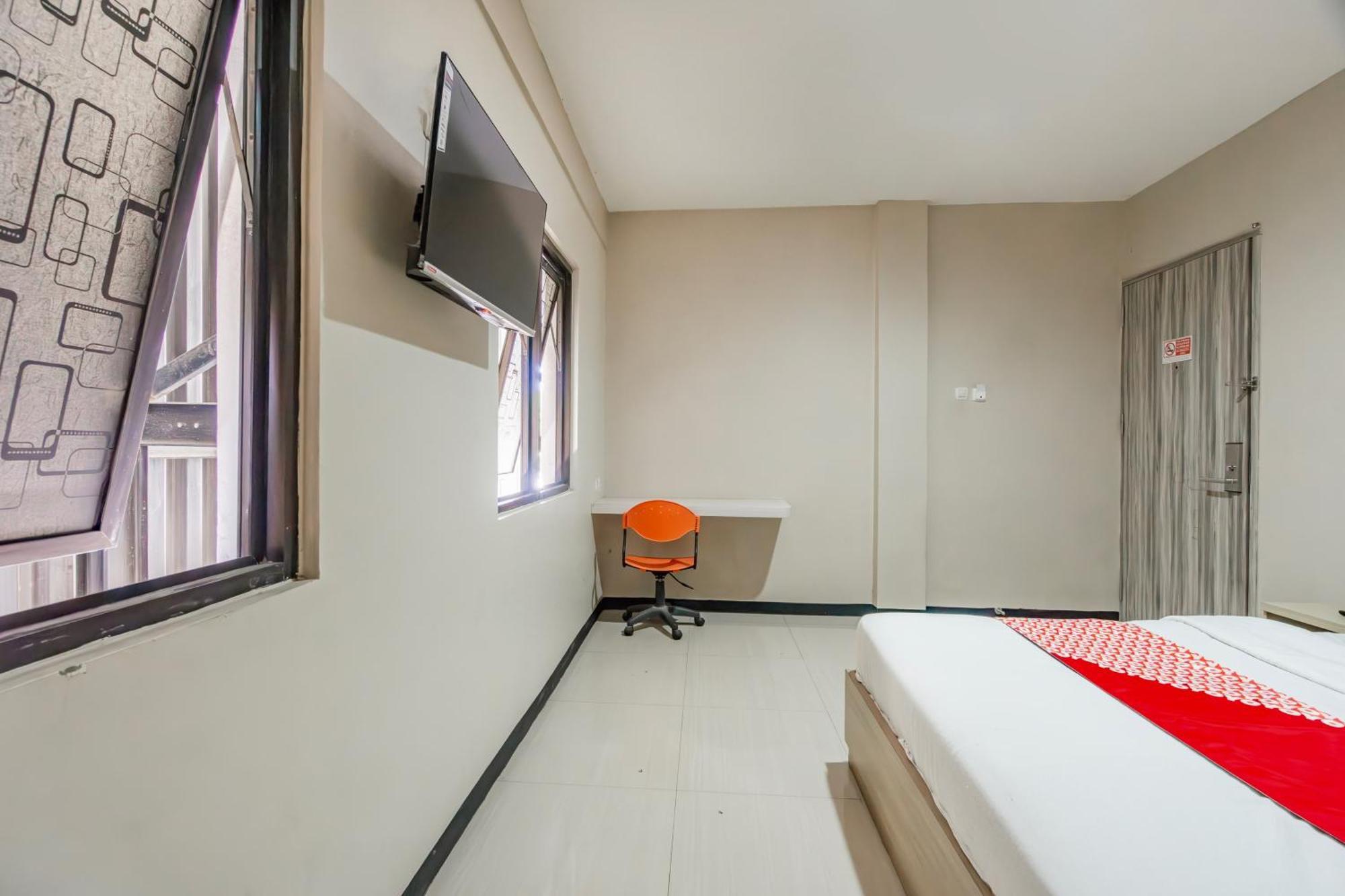 Ace Business Hotel Galaxy Surabaya Exterior photo