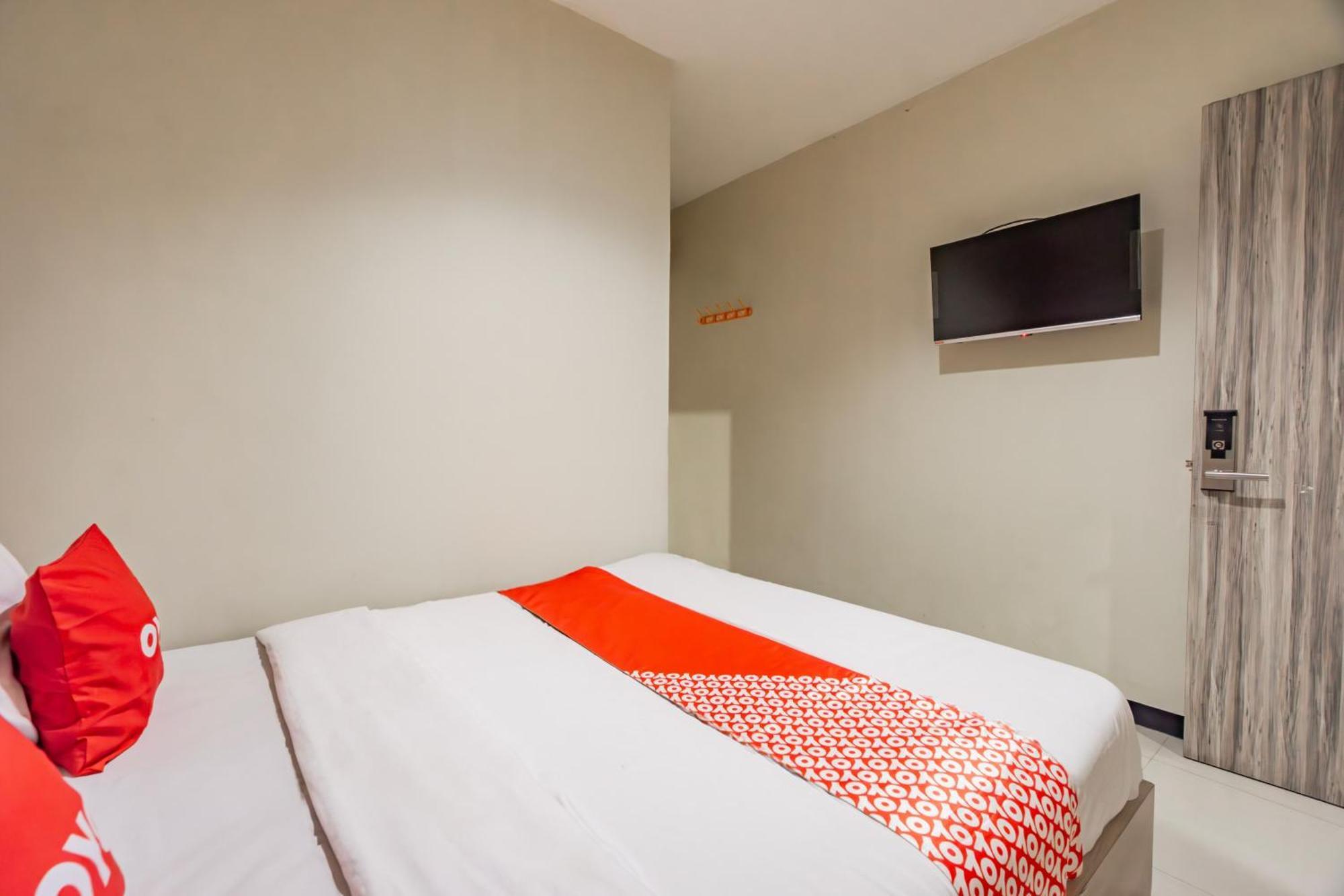 Ace Business Hotel Galaxy Surabaya Exterior photo