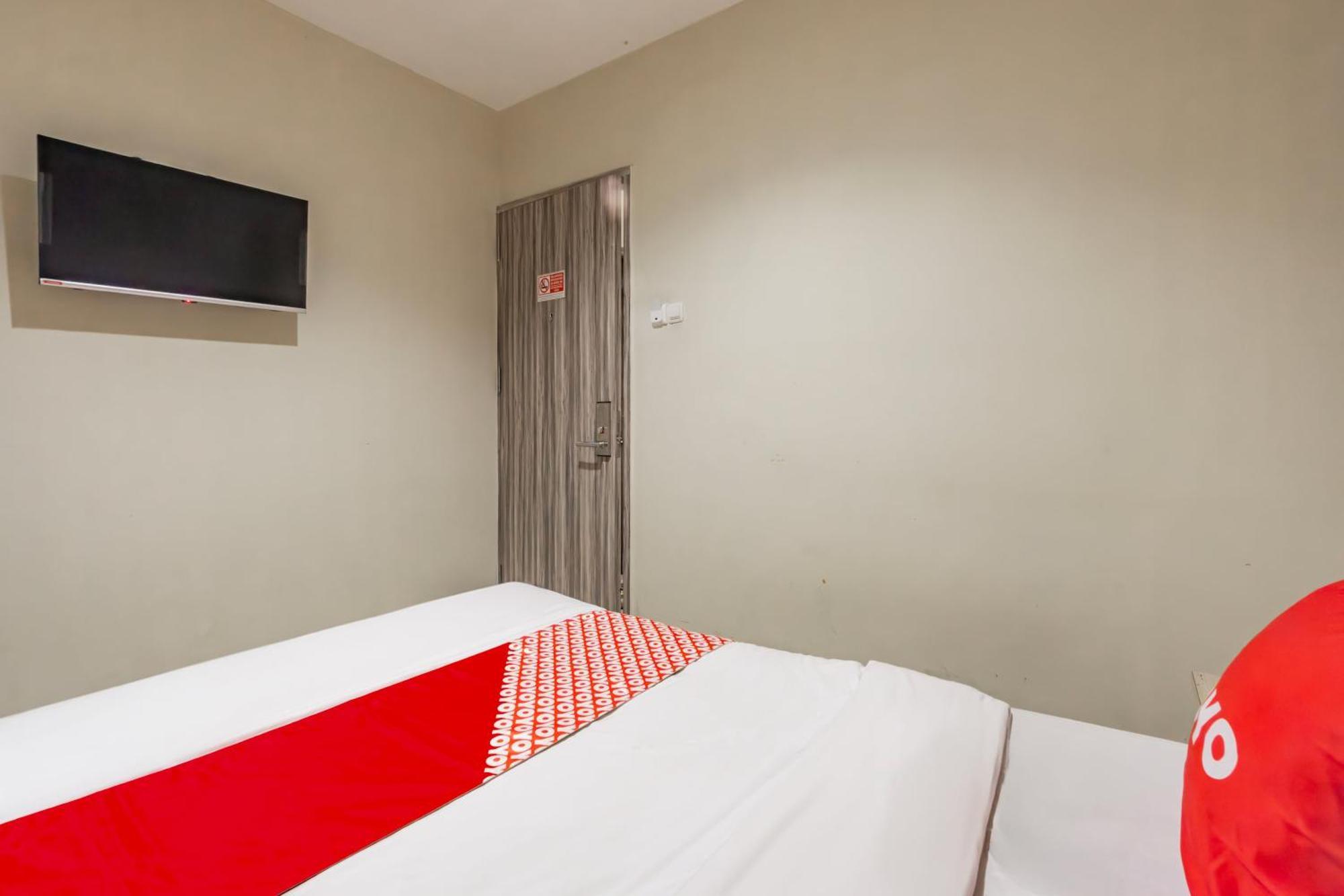Ace Business Hotel Galaxy Surabaya Exterior photo