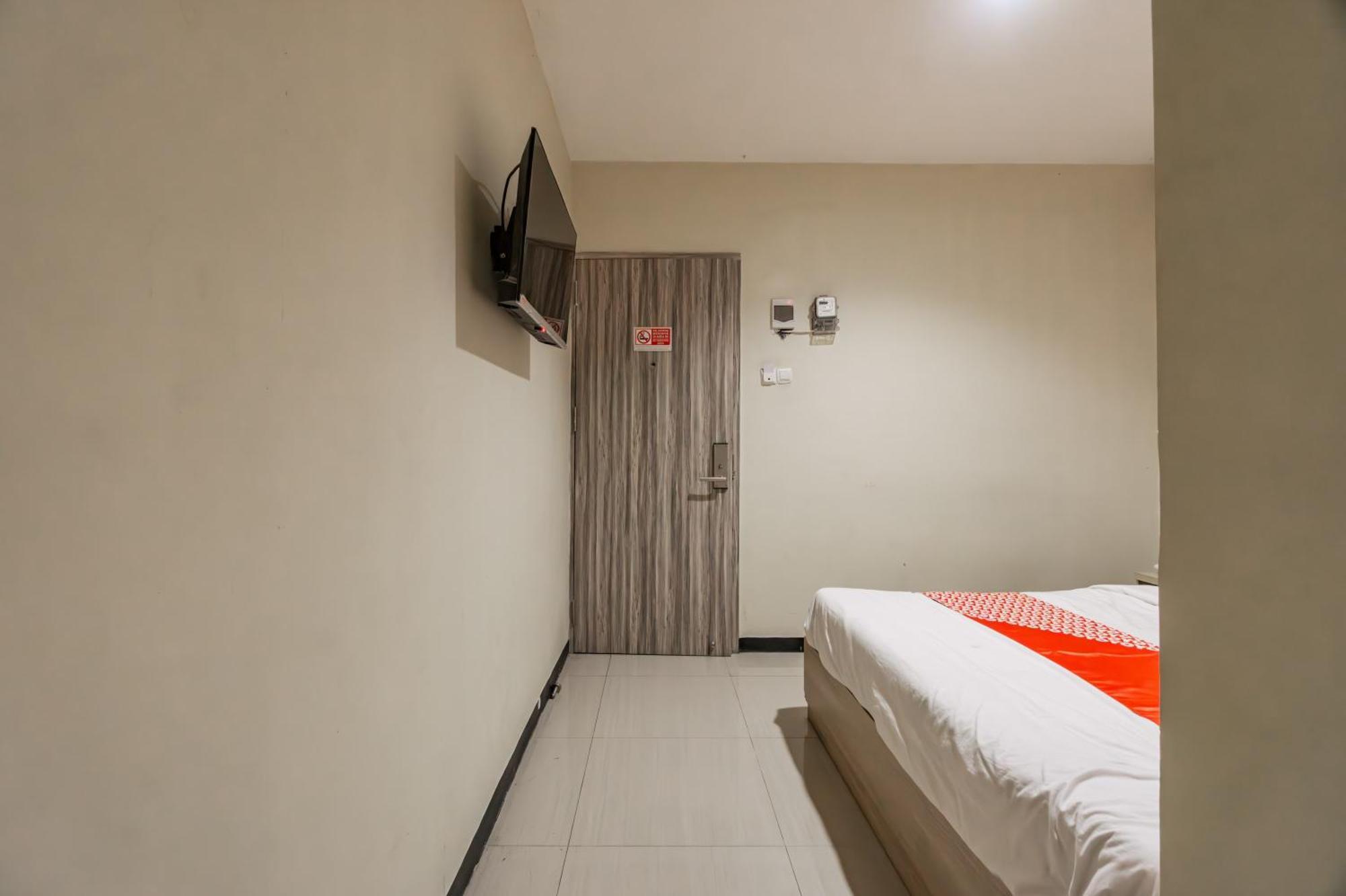 Ace Business Hotel Galaxy Surabaya Exterior photo