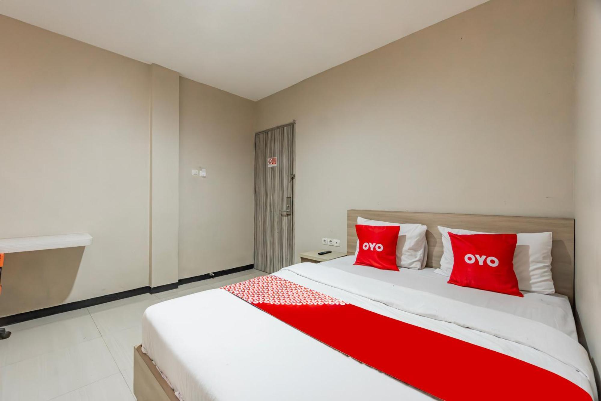 Ace Business Hotel Galaxy Surabaya Exterior photo