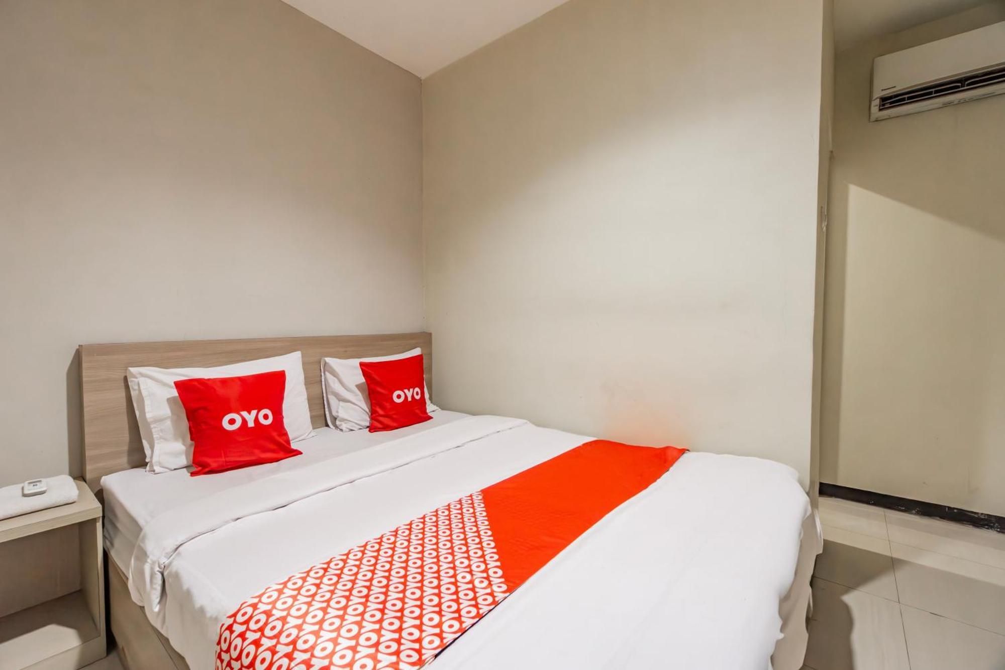 Ace Business Hotel Galaxy Surabaya Exterior photo